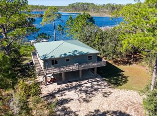 78 Elberta Ct, Panacea, FL 32346