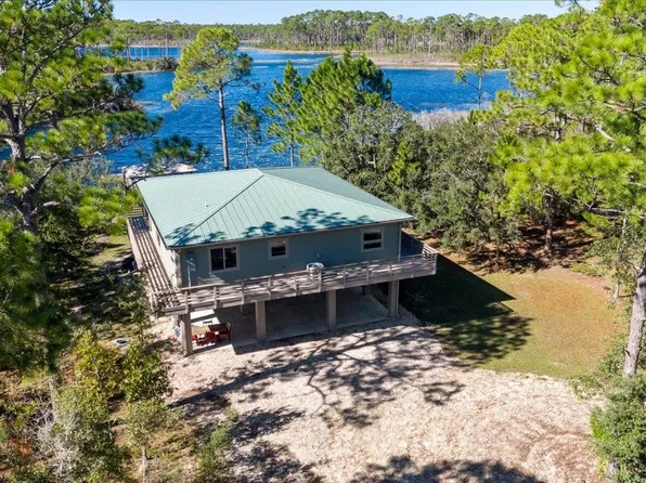 78 Elberta Ct, Panacea, FL 32346