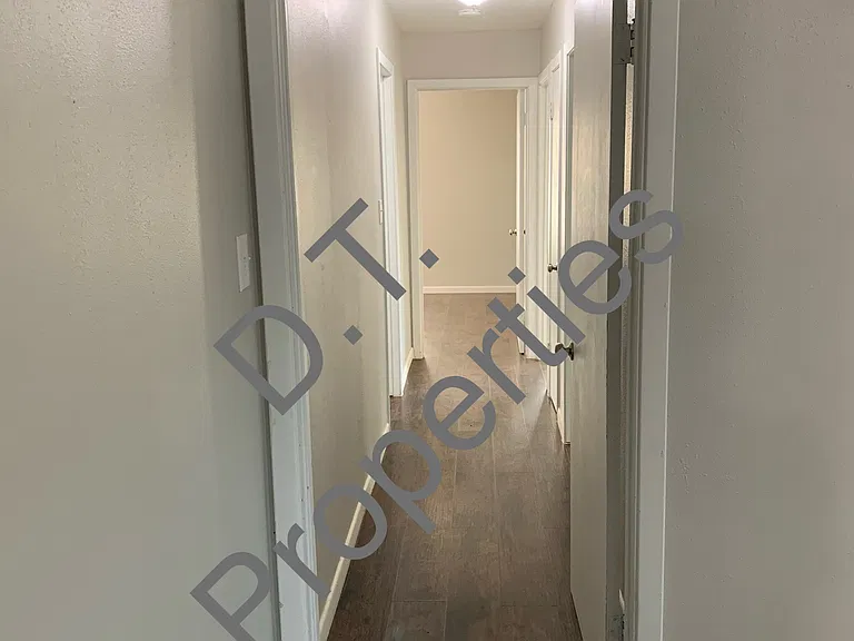 202 Dan Ave — Photo 6