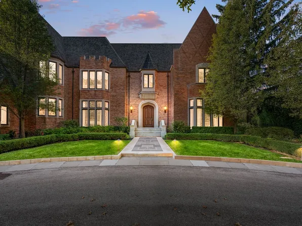 34 Bridlewood Rd, Northbrook, IL 60062