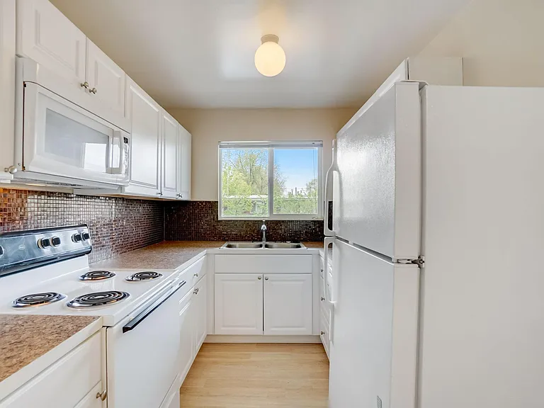 2180 S Lake St — Photo 1