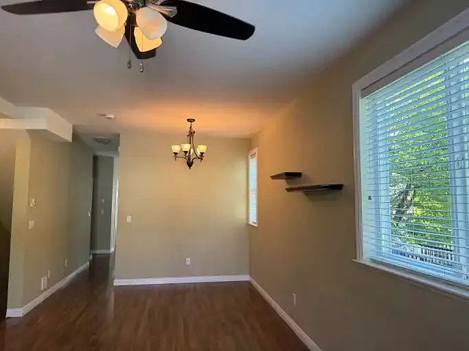 3 bed, 2.5 bath, 1430 sqft, $2,900 — Photo 4