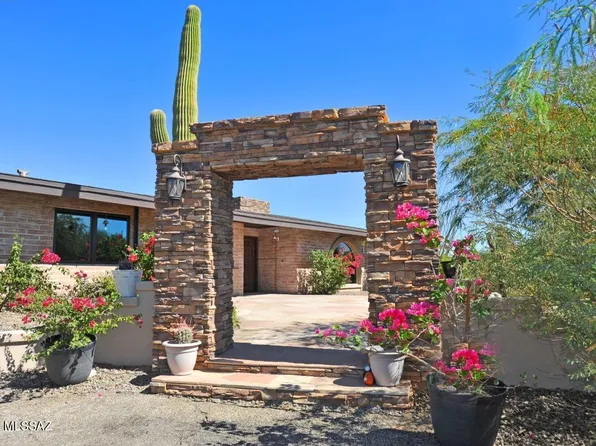 6050 N Camino Esplendora, Tucson, AZ 85718