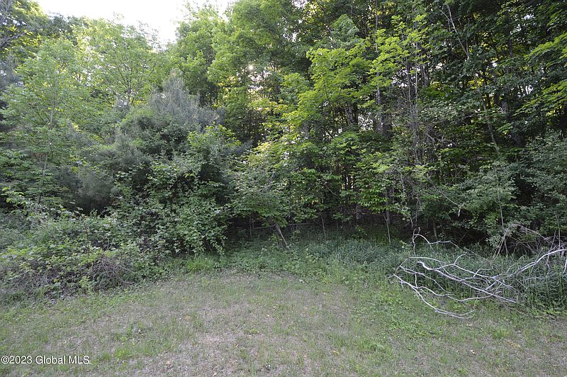 5th image of 153 Diamond Hill Road