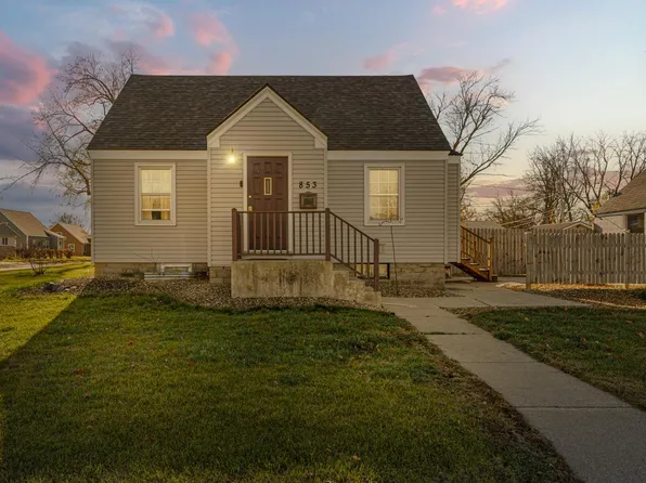 853 9th St SW, Faribault, MN 55021