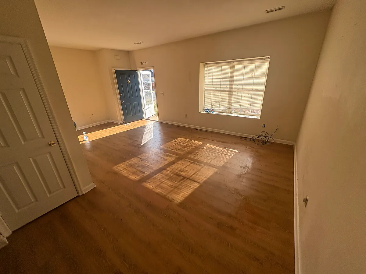Building Photo - 11007 Bevin Dr