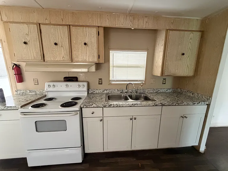 370 NW 134th Way — Photo 4