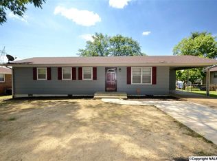 427 Clearview St SW, Decatur, AL 35601