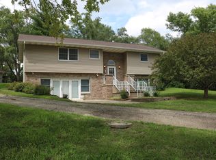 226 Hubbard Rd, Council Bluffs, IA 51503