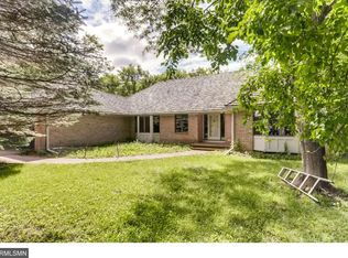 2250 Longview Cir, Long Lake, MN 55356