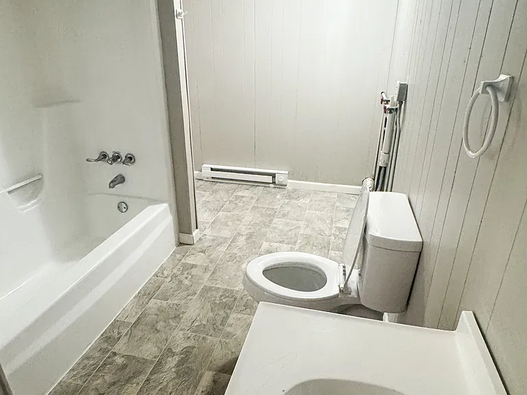 11 N Chestnut St #A — Photo 9