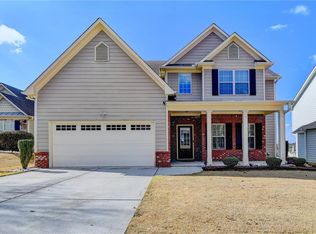 947 Pine Ln, Lawrenceville, GA