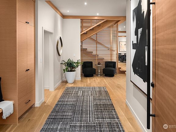 3rd image of 7749 NE Beverly Lane
