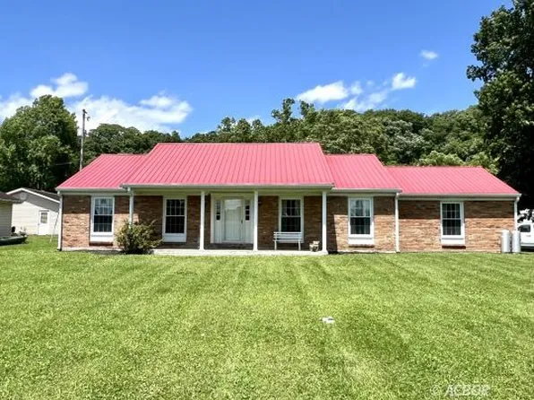 2518 Mistletoe Ln, Syracuse, OH 45779