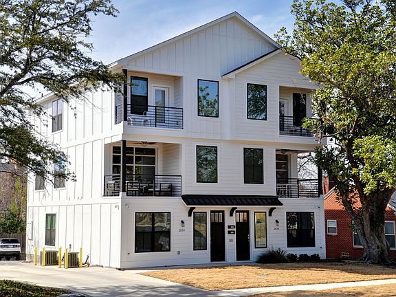 3rd image of 2630 Forest Park Blvd