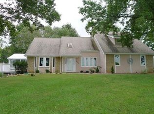 11813 Fishing River Rd, Liberty, MO 64068