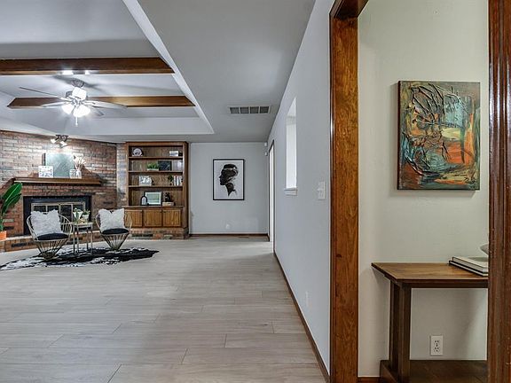 3rd image of 2104 Basking Ridge Trl