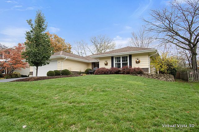 1st image of 22W130 Glen Valley Dr