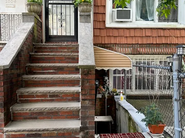 2002 East 28th Street image 4 of 4