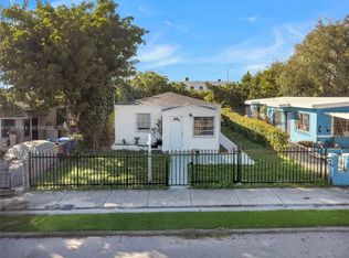 6940 NW 6th Ct, Miami, FL 33150