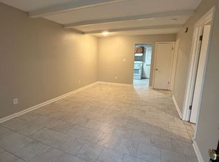 310 Greenbriar Rd APT J, Greensboro, NC 27405