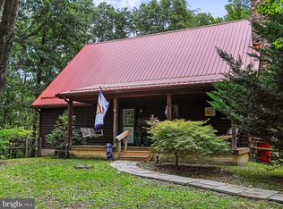 332 Deerwood Ln, Berkeley Springs, WV 25411