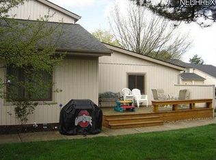 5581 Storrington Oval #221, Parma, OH 44134