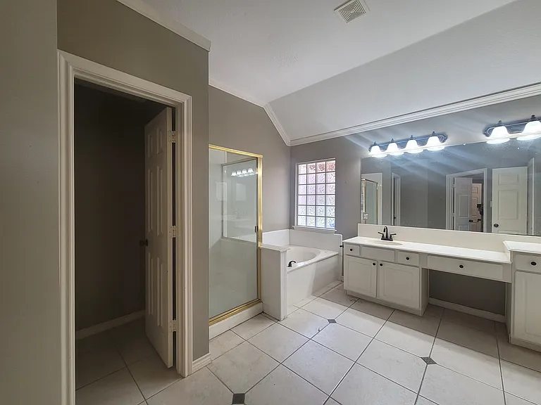 8432 Grand Canyon Dr — Photo 5