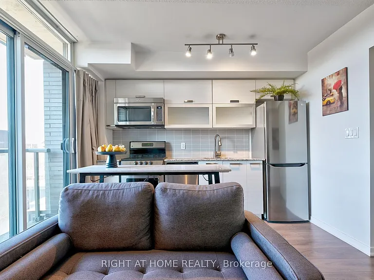 68 Abell St W #336 — Photo 9