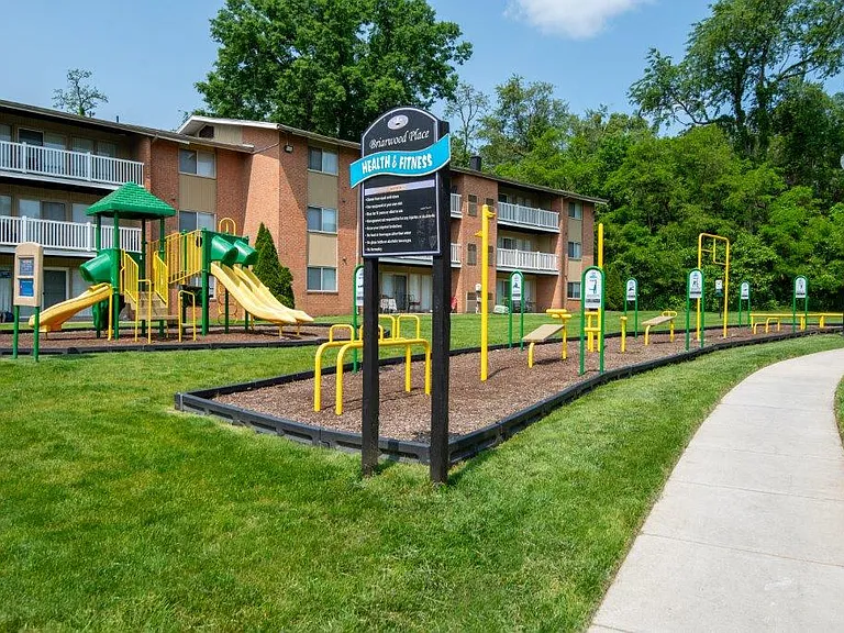 Briarwood Place Apartment Homes — Photo 14