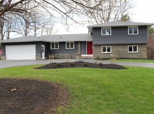 15 Crandon Way, Rochester, NY 14618