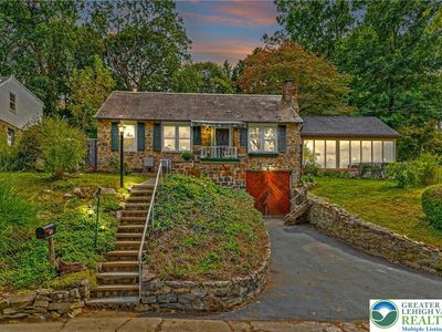 2206 Park Ave, Easton, PA, 18045