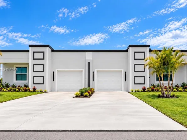 1105/1107 Gilbert Ave S, Lehigh Acres, FL 33973