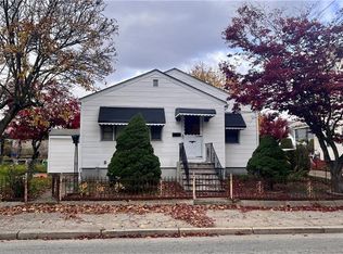 129 Glenbridge Ave, Providence, RI 02909