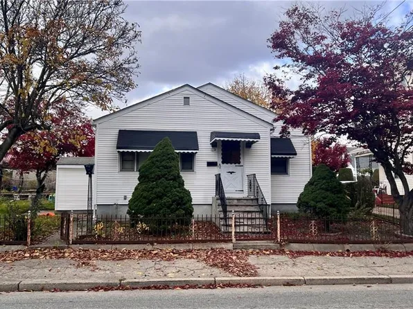 129 Glenbridge Ave, Providence, RI 02909