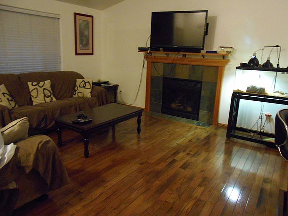 4th image of 652 NW Green Forest Cir