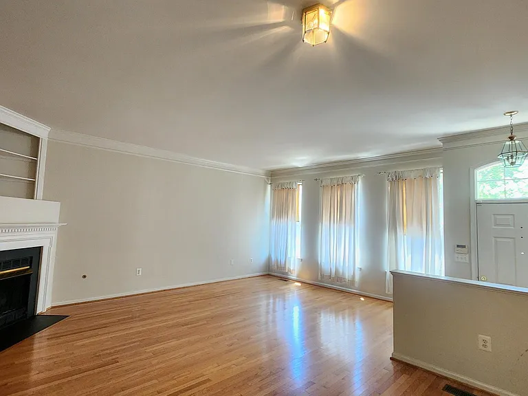 7719 Sullivan Cir — Photo 7