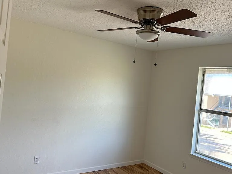 350 N Erby Campbell Blvd — Photo 21