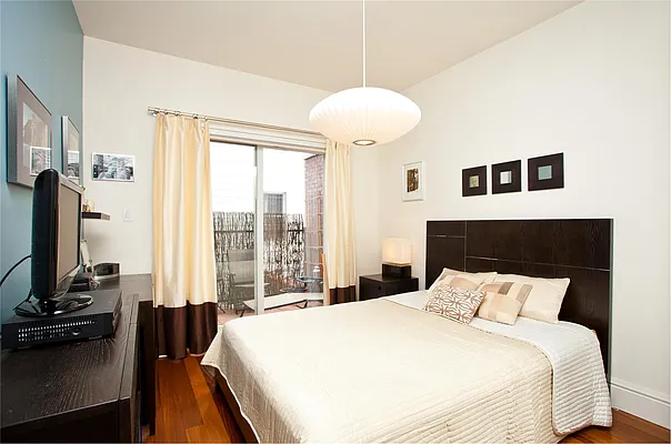 Sold by Douglas Elliman | media 14