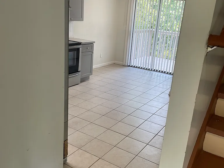 4475 Longley Ln — Photo 14
