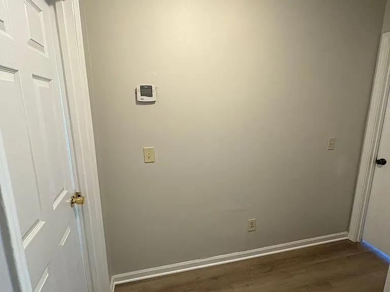224 Edith Way — Photo 18