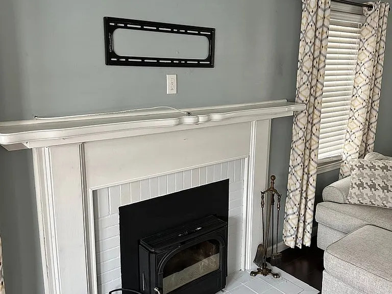 340 Granby Rd — Photo 9