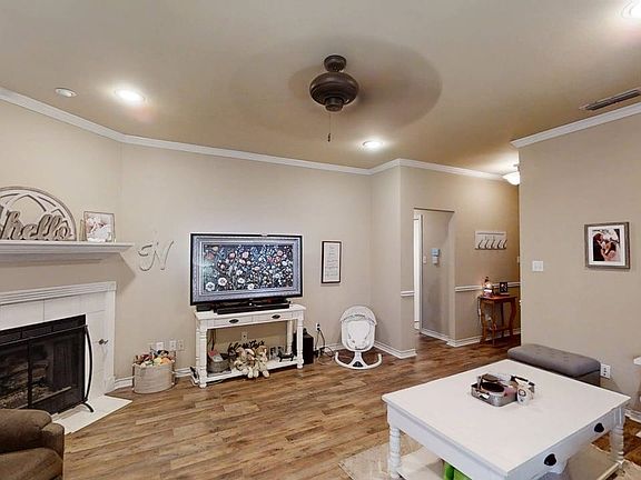 5th image of 5401 Hollytree Dr