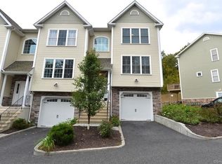 12 Short Oak Drive #1501, Brookfield, CT 06804