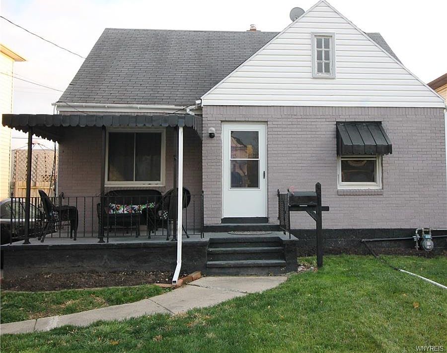 1st image of 38 Tillotson Pl