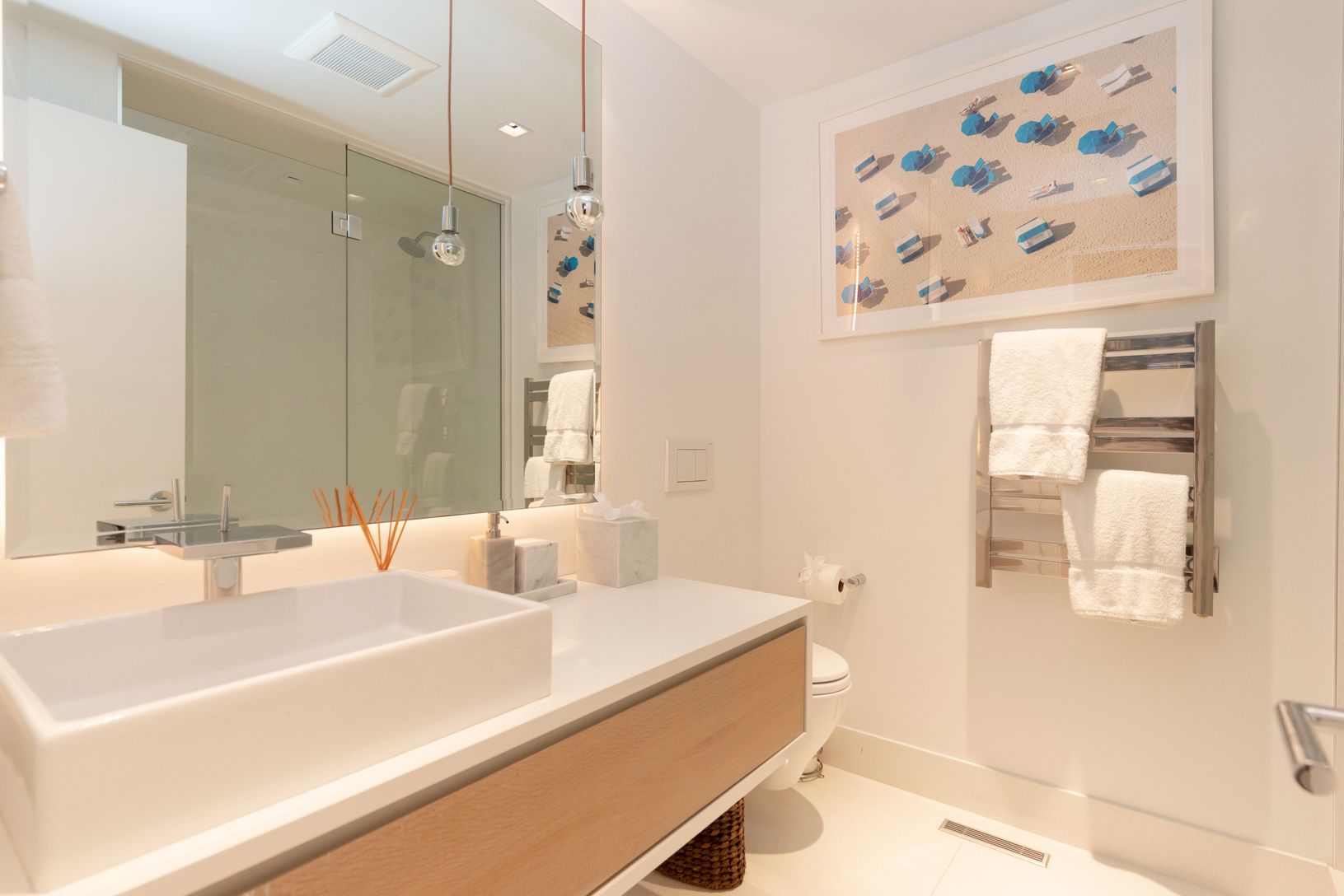  Stunning Modern  Guest Baths