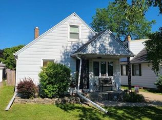 4666 S 46th St, Greenfield, WI 53220