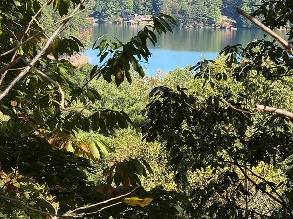 18 & 19 Dockside Dr, Nebo, NC 28761