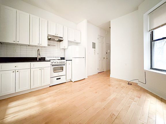 4th image of 192 Bleecker St APT 10