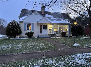 610 Ridgeway Ave, Grove City, PA 16127